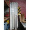 Image 1 : LOT DE LUMINAIRE FLUO. 8' ASSORTIT.