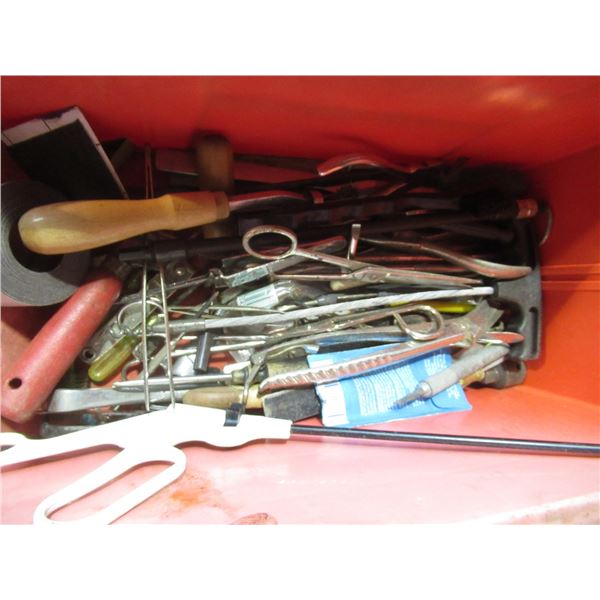 LOT D'OUTILS ASSORTIS