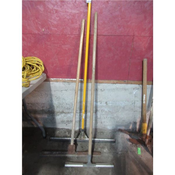 LOT DE 3 RACLETTES