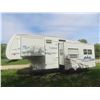 Image 2 : 2004 Wildcat by Forest River 5th Wheel 28ft. Awning, A/C, Full Bathroom, Microwave, Fridge,. Double