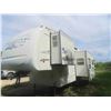 Image 4 : 2004 Wildcat by Forest River 5th Wheel 28ft. Awning, A/C, Full Bathroom, Microwave, Fridge,. Double