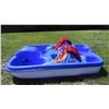 Image 12 : Pelican 5 Person Pedal Boat , 4 Life Jackets & Paddles