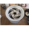 Image 2 : 4 Aluminum Rims From A Camaro