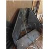 Image 2 : 2 Auger Hoppers & Auger Down Spouts