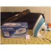 Image 2 : Ironing Board + 2 Irons