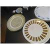 Image 2 : Dinner Plates, Saucers & Mugs 