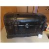 Image 2 : Leather-Like Trunk 13'' x 20'' x 11'' , Wine Bottle Box with 