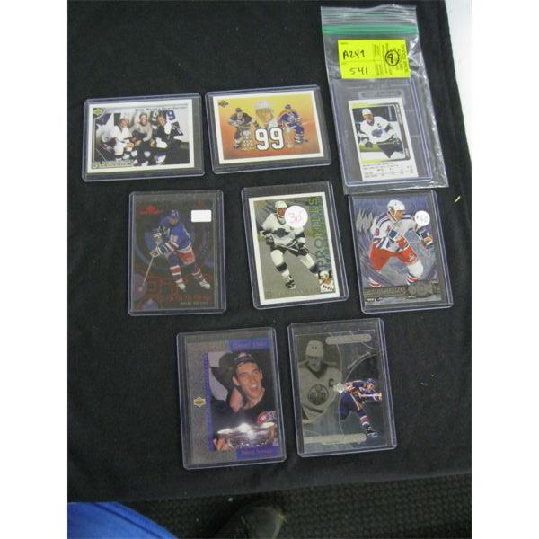 8 WAYNE GRETZKY HOCKEY CARDS