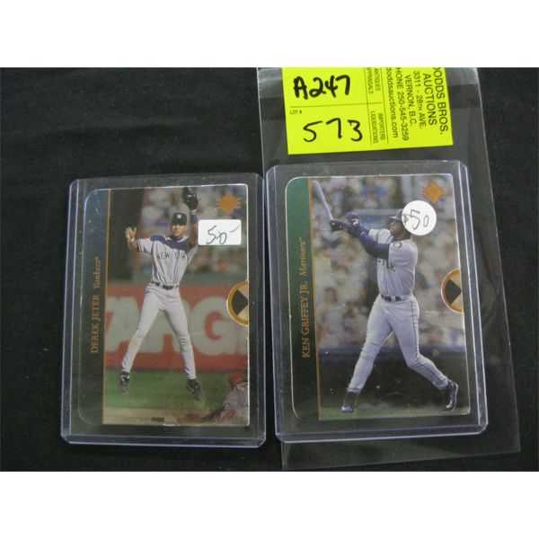 2 BASEBALL CARDS