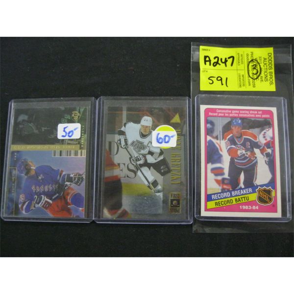 3 WAYNE GRETZKY HOCKEY CARDS