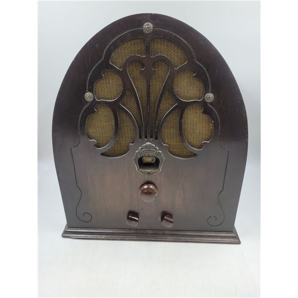 Vintage Philco 20 Cathedral Radio