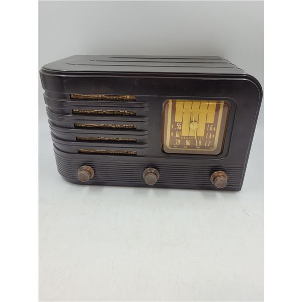 Vintage Stromberg-Carlson 561 Radio