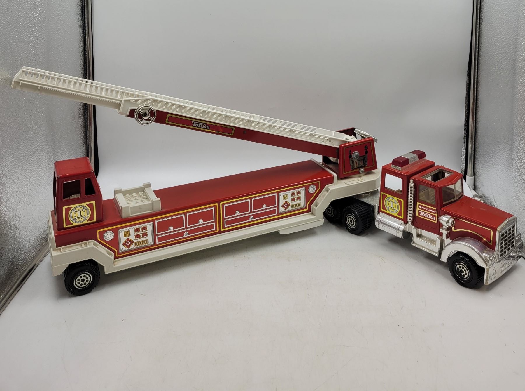 Vintage Metal Tonka Fire Truck