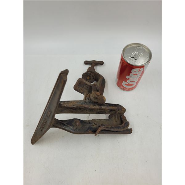 Vintage Sargent & Co. Vise