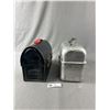Image 2 : Cool Vintage Thermos Canada and Leyse Aluminum Co. Lunch Boxes