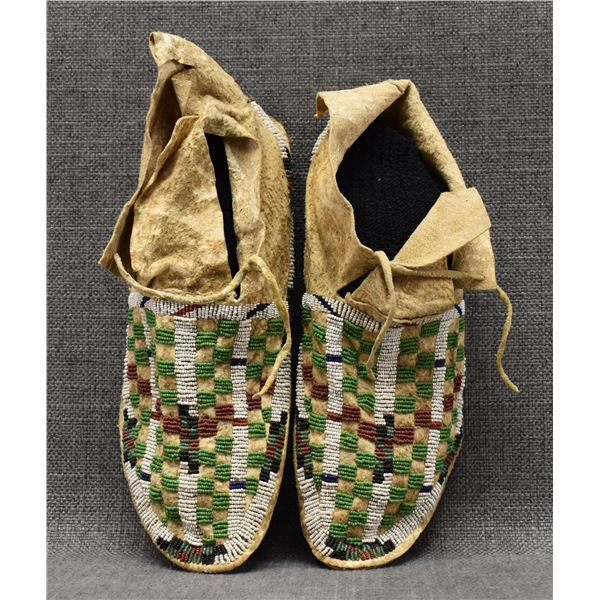 CHEYENNE BEADED MOCCASINS