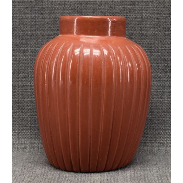 SANTA CLARA POTTERY VASE (ALVIN BACA)