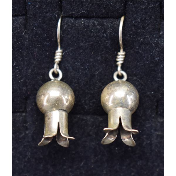 NAVAJO SILVER EARRINGS