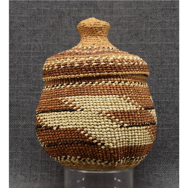 HUPA LIDDED BASKET