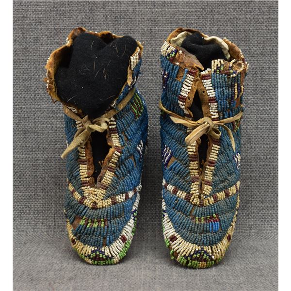 CHEYENNE BEADED HIGH TOP MOCCASINS