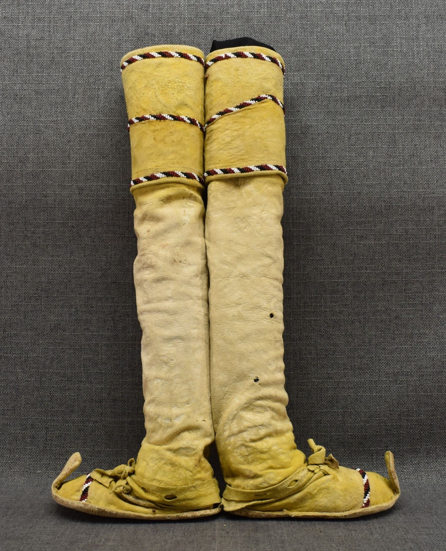 APACHE HIGH TOP CACTUS KICKER MOCCASINS Munn Auction LLC
