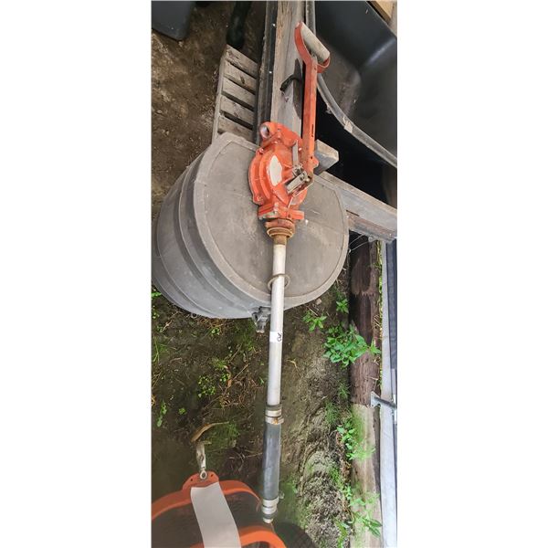 HAND WOBBLE BARREL PUMP