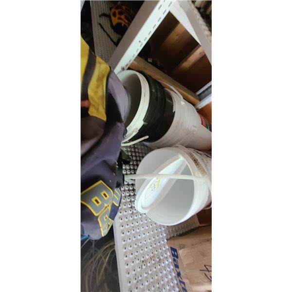 SIX 5GAL PAILS AND HOCKEY BAG