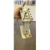 Image 5 : TRAILER SPARE TIRE MOUNT AND TRAILER JACK\