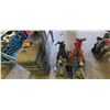Image 1 : FOUR 2TON JACK STANDS AND ONE EMPTY NAILER CASE