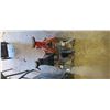 Image 5 : FOUR 2TON JACK STANDS AND ONE EMPTY NAILER CASE