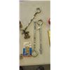 Image 2 : CONTAINER OF MISC ITEMS