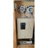Image 24 : 8 FT CAMPER C/W 5 JACKS, PROPANE STOVE, FRIDGE, HEATER SLEEPS 4