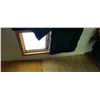 Image 26 : 8 FT CAMPER C/W 5 JACKS, PROPANE STOVE, FRIDGE, HEATER SLEEPS 4