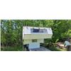 Image 2 : 8 FT CAMPER C/W 5 JACKS, PROPANE STOVE, FRIDGE, HEATER SLEEPS 4