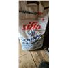 Image 2 : FULL BAG OF SIFTO SIDE WALK SALT