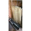 Image 1 : 48- 1X1 X42" GARDEN STAKES