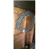 Image 1 : LARGE AMOUNT OF SNARE WIRES AND ROLL OF WIRE