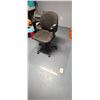Image 2 : OFFICE CHAIR -COMES WITH CHAIR FLOOR PROTECTOR