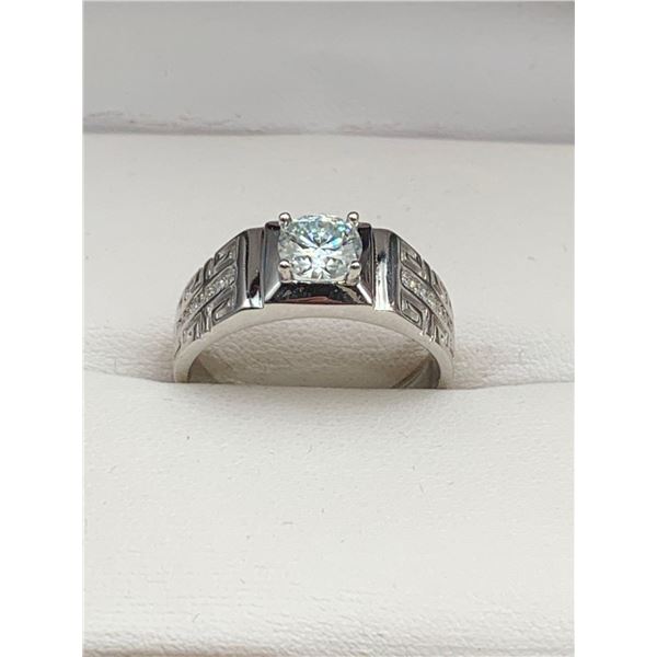 1.00 CT GRA CERTIFIED MOISSANITE VVS D COLOR SET IN THE CENTER WITH 7 ROUND CUT CUBIC ZIRCONIA SET I