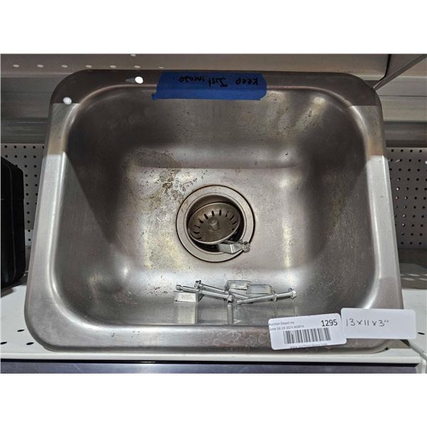 Small sink Basin 13x11x3 in