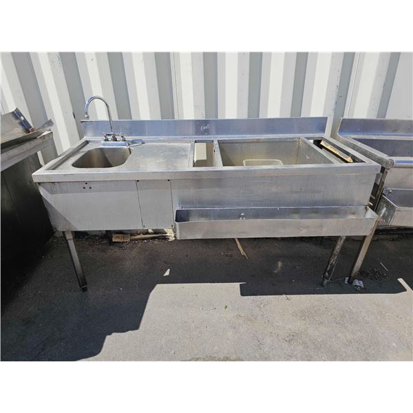 Stainless steel Quest dual basin freestanding sink counter 60x30x31 in