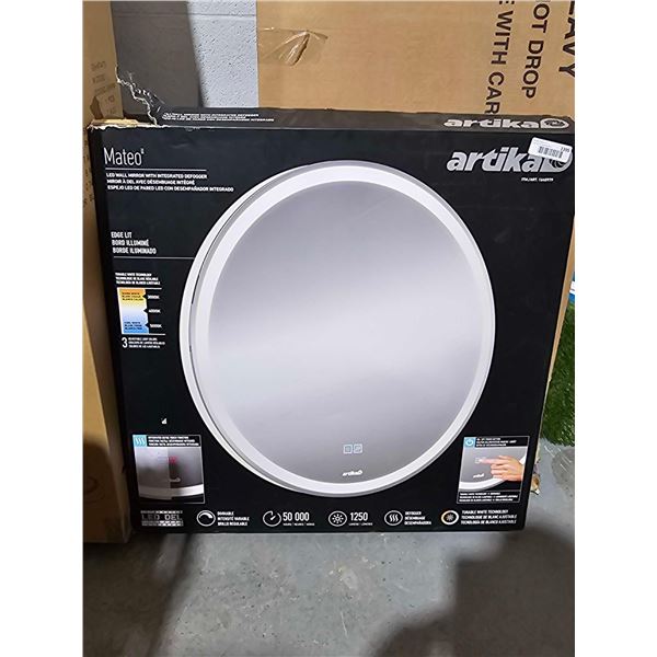 Arctica Mateo LED wall mirror with integrated defogger 28 in
