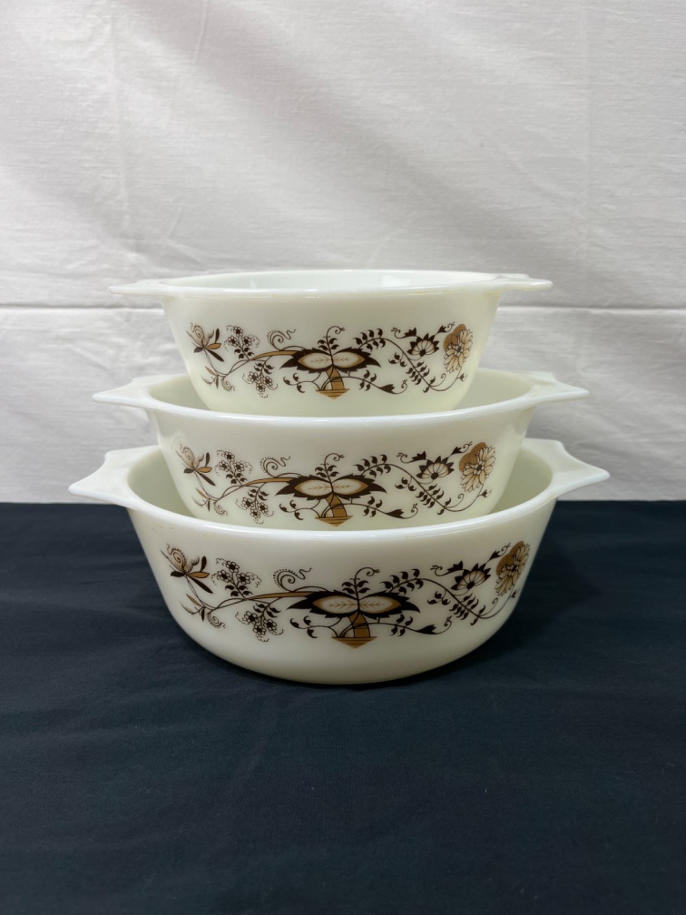 3 Vintage Pyrex
