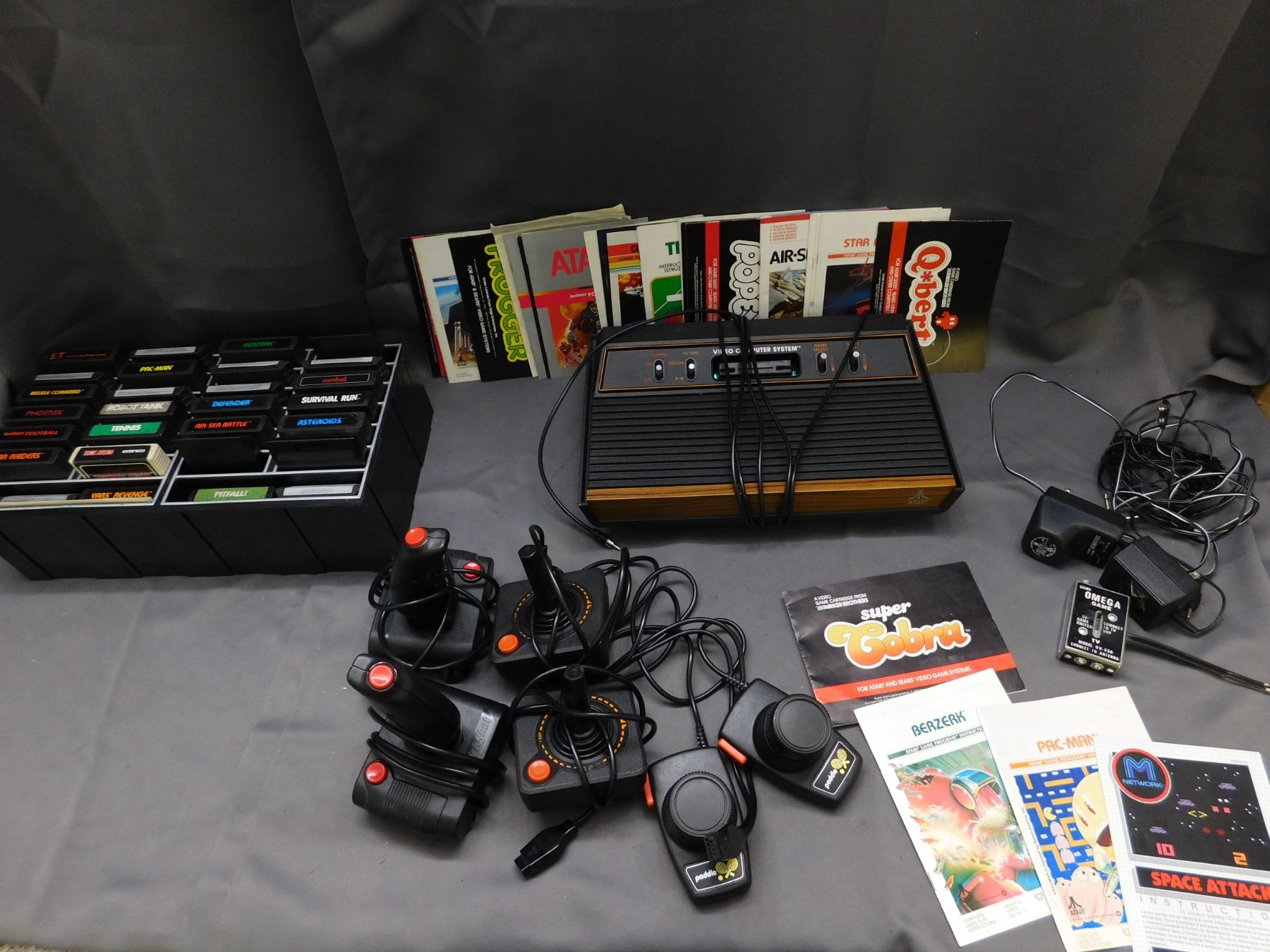 Vintage Atari 2600 Wood Panel 4 Switch Game Console, 6 Controllers ...