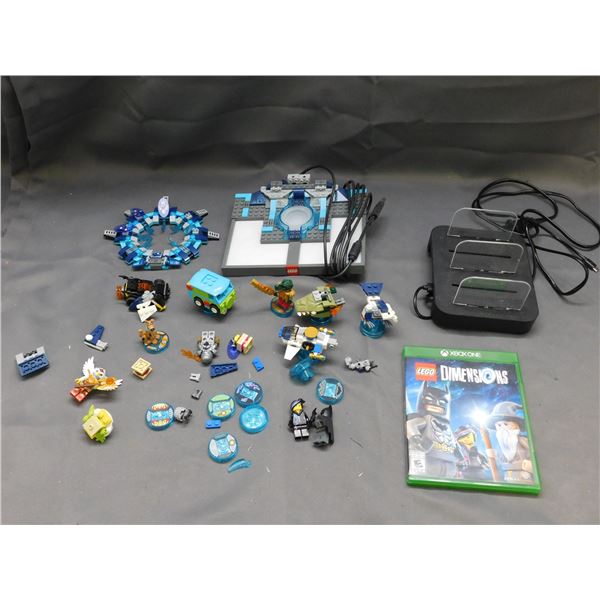 LEGO Dimensions Lot Minifigs, Portal, Xbox One Game