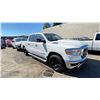 Image 2 : 2019 DODGE/RAM 1500, CREW CAB,  WHITE VIN 1C6RRFFG0KN760916