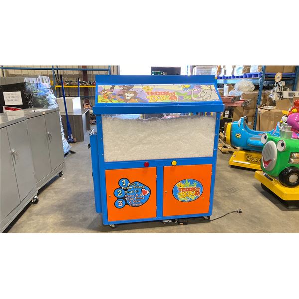 TEDDY ZOO ANIMAL STUFFING MACHINE WITH STUFFING, FOOT PEDAL & KEYS