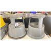Image 1 : 2 GREY VESTIL INDUSTRIAL ROLLING STEP STOOLS