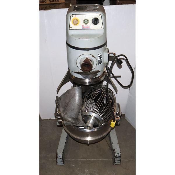 SPAR MIXER 30 QUART COMES WITH BOWL AND