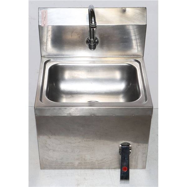 STAINLESS STEEL HANDS FREE HAND WASH SINK